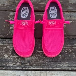 Wendy Funk Mono Electric Pink Hey Dudes | Size 9